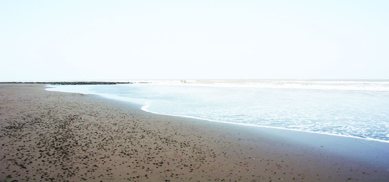 Suvali Beach in Gujarat