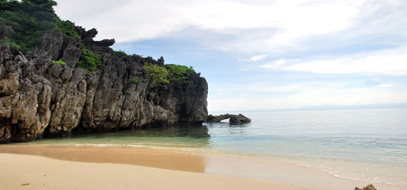 Lahuy Island Beach in Philippines