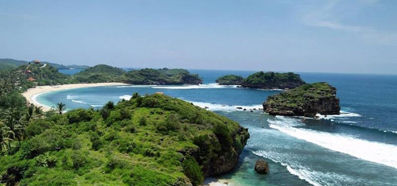 Watu Karung Beach in Java