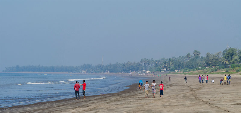 Chinchani Beach in Maharashtra