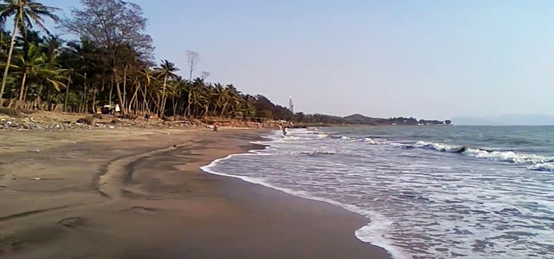 Uran Beach in Maharashtra