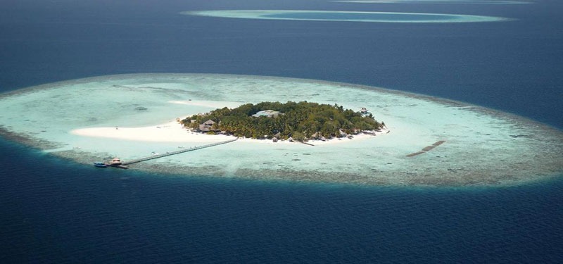 Vabbinfaru Island Beach Maldives