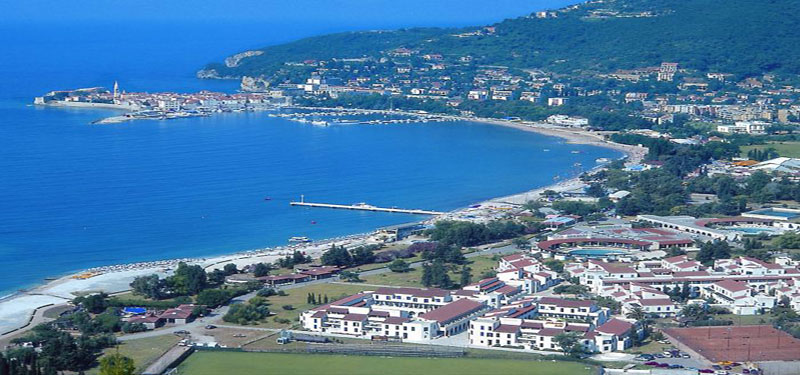 Slovenska Plaza Beach in Montenegro
