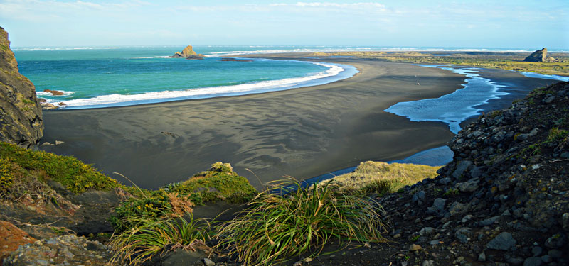 Whatipu Beach in New Zealand