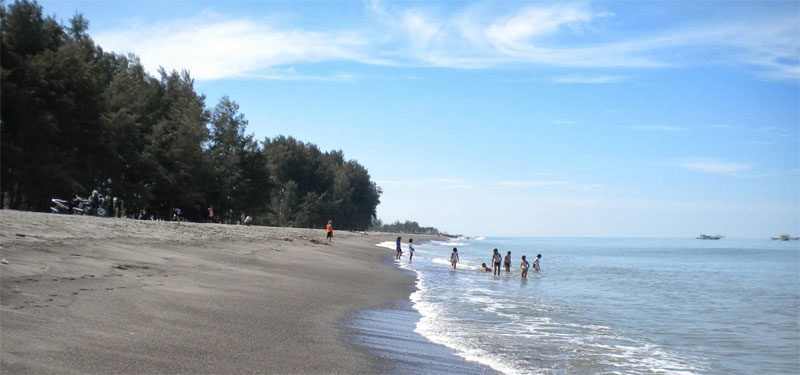 Arta Pariaman Beach in Sumatra