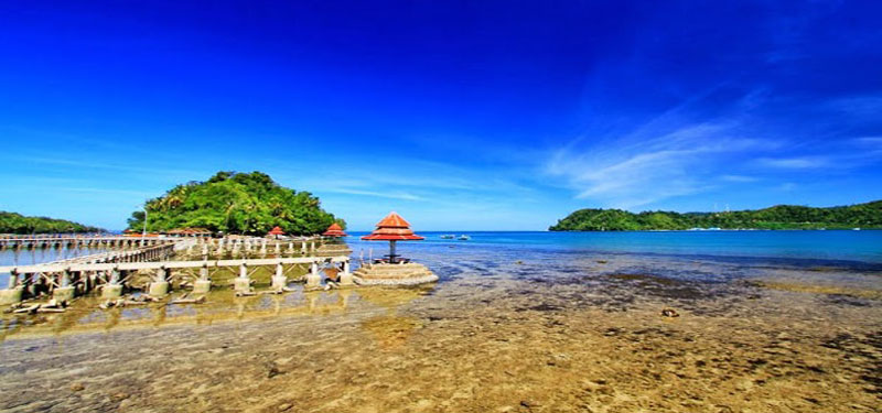 Carocok Beach in Sumatra